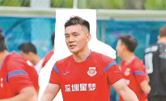 开云体育中国-“民间球王” 十年坚守|足球|黄南夫|草根足球|业余足球|俱乐部_新浪体育_新浪新闻